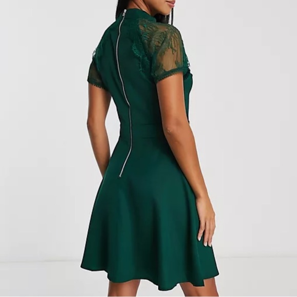 Liquorish emerald lace detail mini dress - Picture 2 of 10